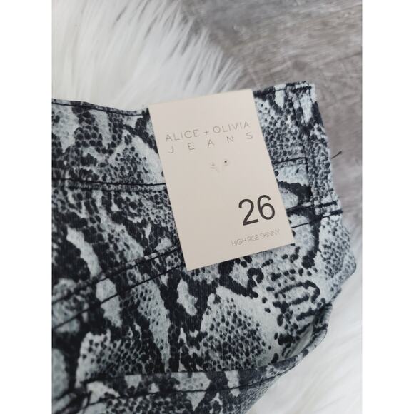 NWT ALICE & OLIVIA High Rise Skinny Jeans - 26 waist. - Picture 11 of 15